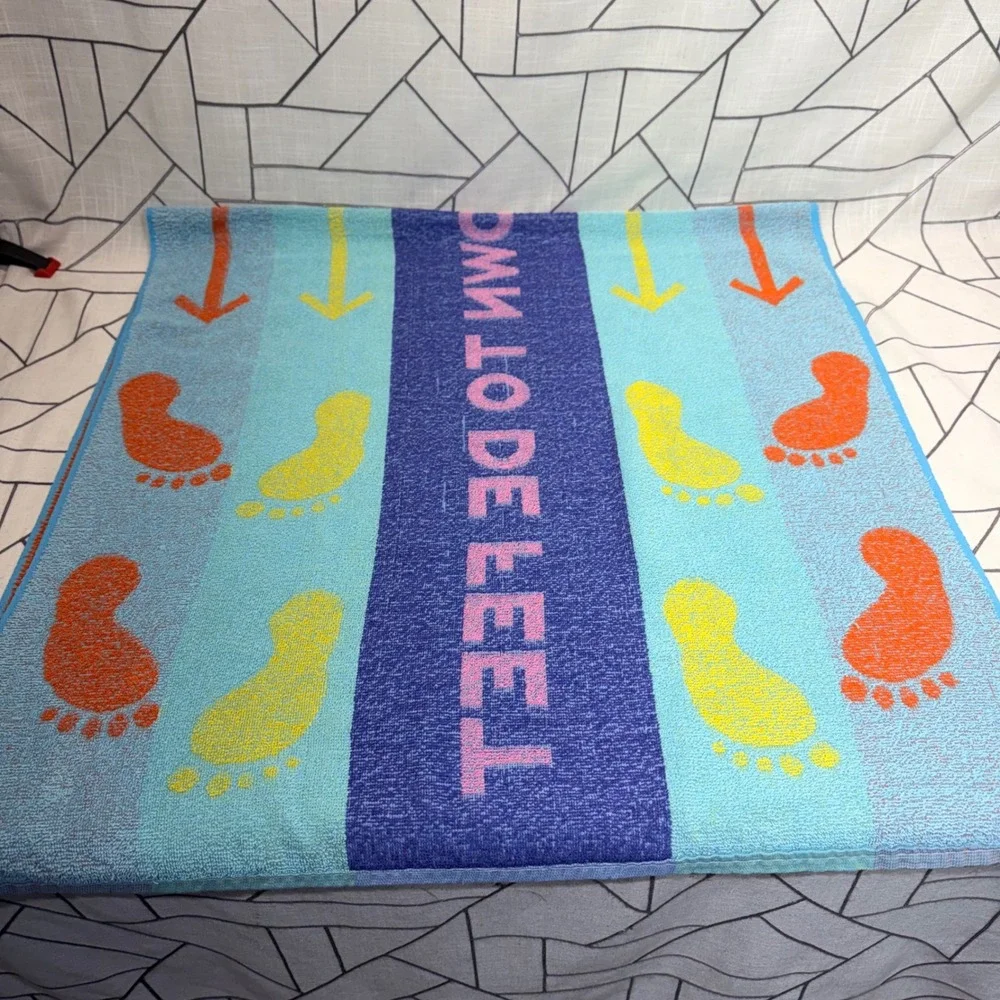 Tastemaker Beach Towel 29x60 Multi Going Down To De Feet Vintage USA Cotton